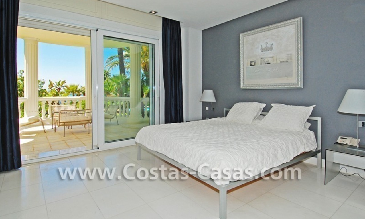 Exclusivo apartamento en primera línea de playa en venta, Estepona – Marbella 29