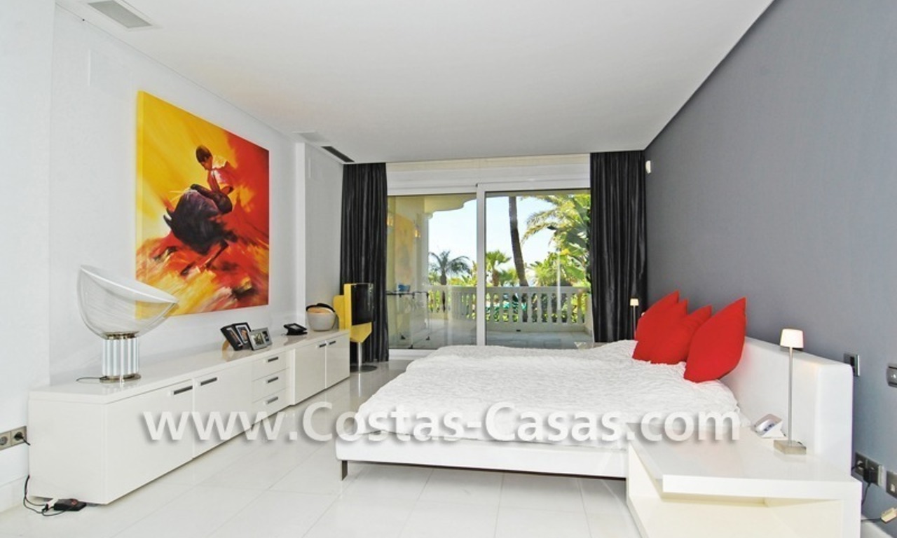 Exclusivo apartamento en primera línea de playa en venta, Estepona – Marbella 28