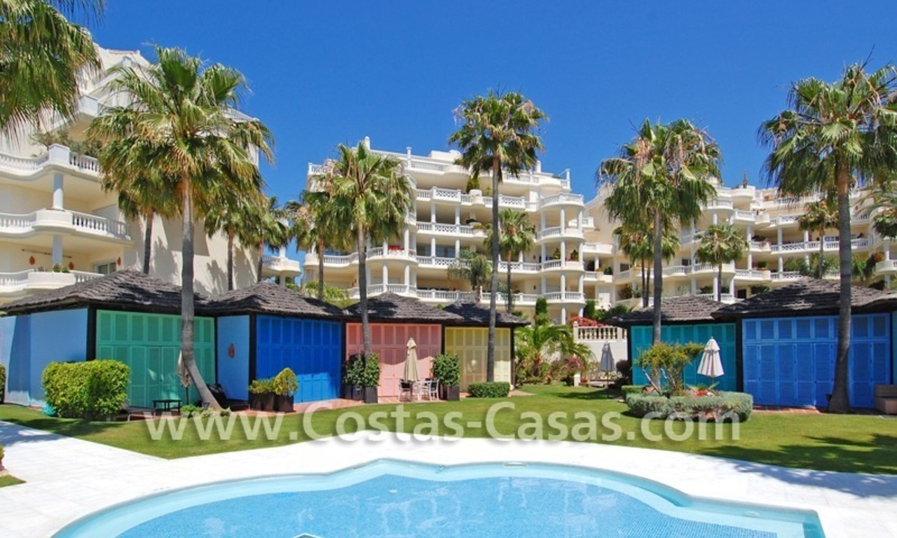 Exclusivo apartamento en primera línea de playa en venta, Estepona – Marbella 6