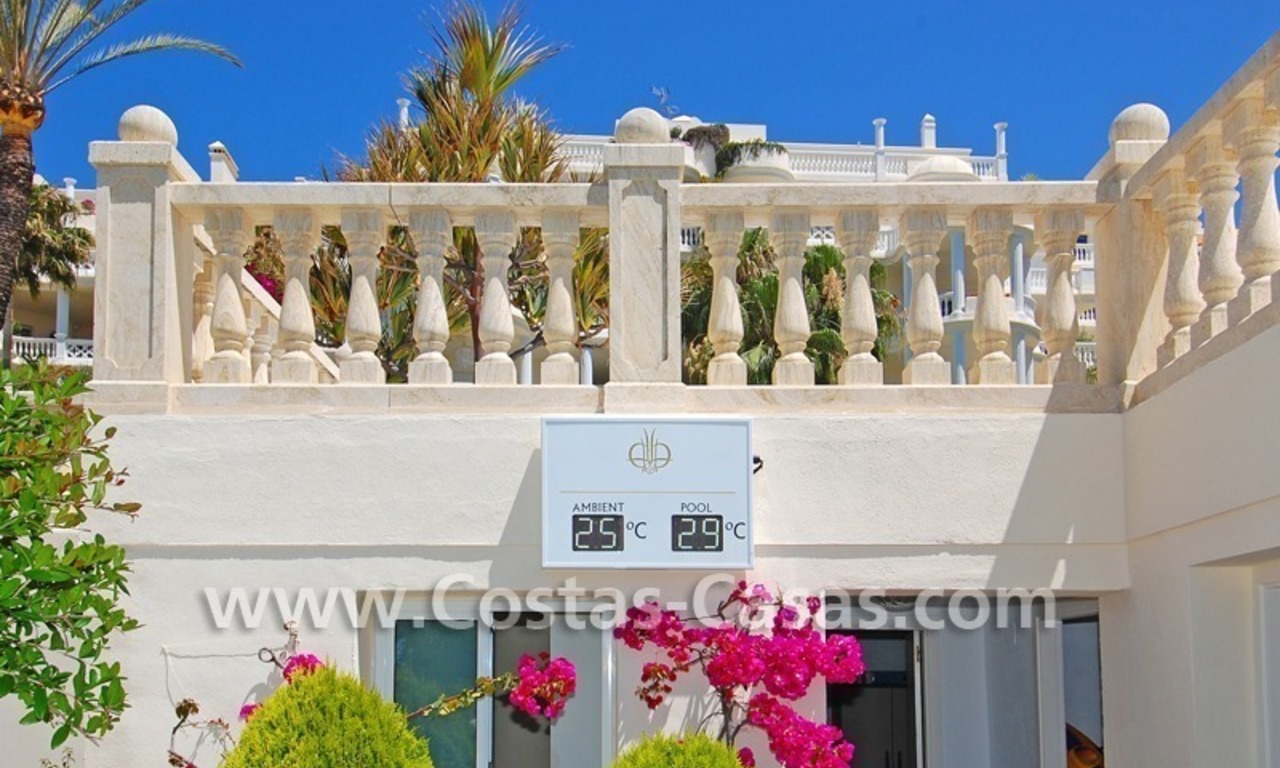 Exclusivo apartamento en primera línea de playa en venta, Estepona – Marbella 4