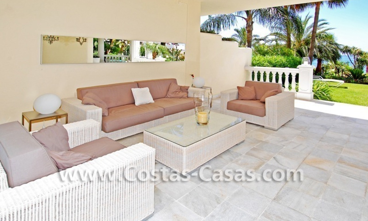 Exclusivo apartamento en primera línea de playa en venta, Estepona – Marbella 18