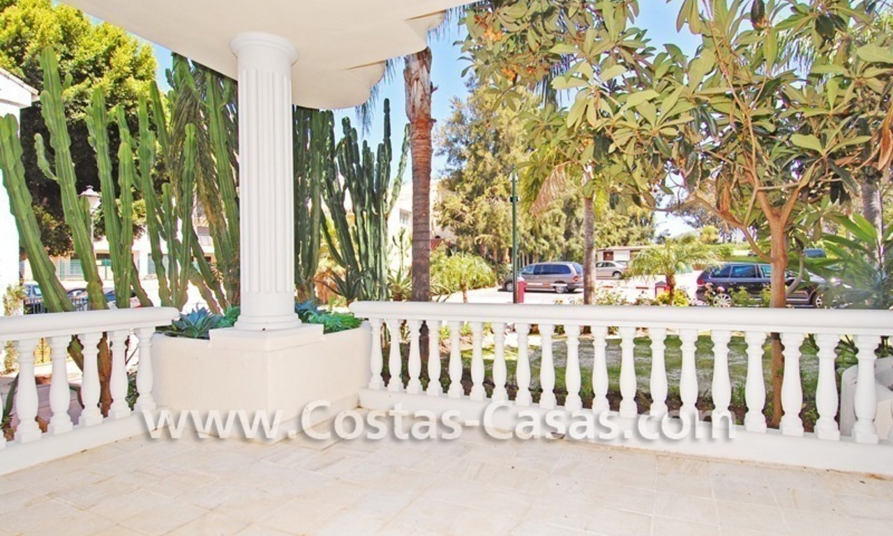 Exclusivo apartamento en primera línea de playa en venta, Estepona – Marbella 20