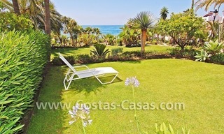 Exclusivo apartamento en primera línea de playa en venta, Estepona – Marbella 12