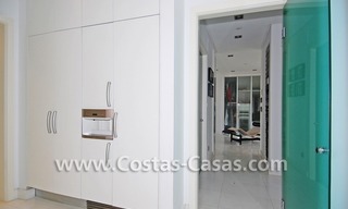 Exclusivo apartamento en primera linea de playa en venta, Nueva Milla de Oro, Marbella - Estepona 14
