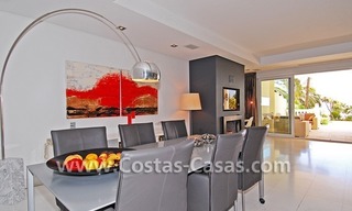 Exclusivo apartamento en primera linea de playa en venta, Nueva Milla de Oro, Marbella - Estepona 13