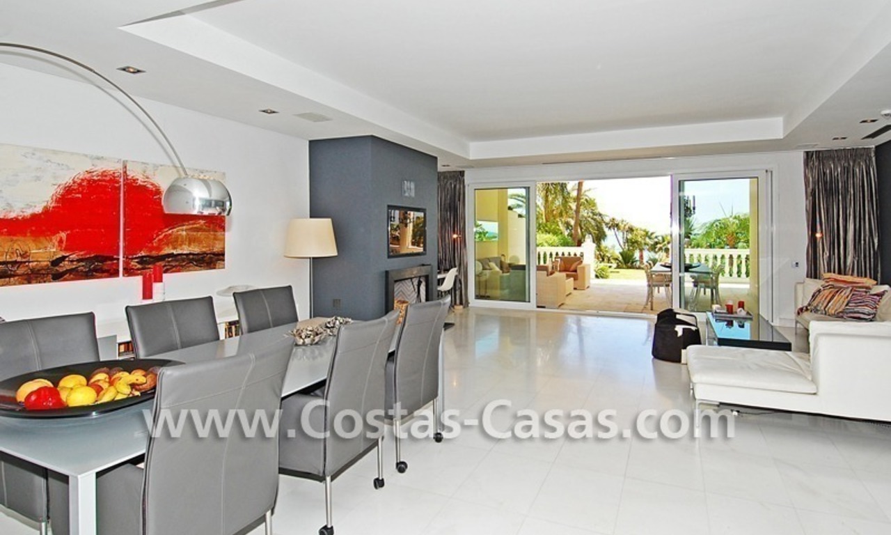 Exclusivo apartamento en primera linea de playa en venta, Nueva Milla de Oro, Marbella - Estepona 12