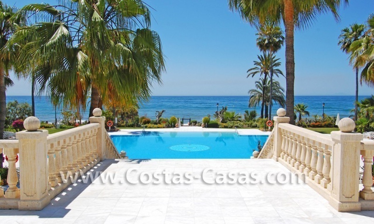 Exclusivo apartamento en primera linea de playa en venta, Nueva Milla de Oro, Marbella - Estepona 27