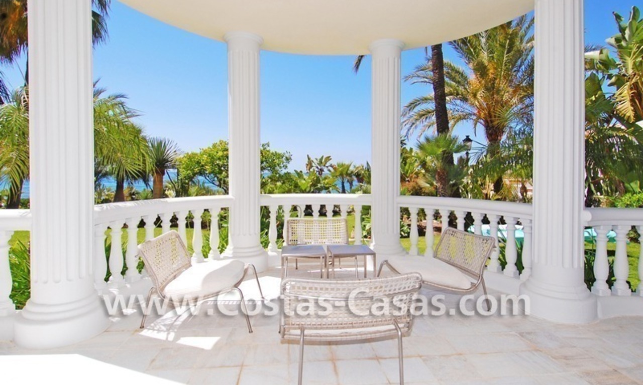 Exclusivo apartamento en primera linea de playa en venta, Nueva Milla de Oro, Marbella - Estepona 6
