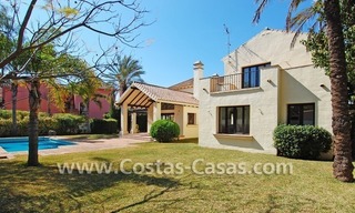 Villa de estilo mediterráneo al lado del mar a la venta en Nueva Andalucía – Puerto Banus – Marbella 2