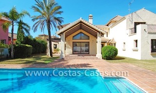 Villa de estilo mediterráneo al lado del mar a la venta en Nueva Andalucía – Puerto Banus – Marbella 1