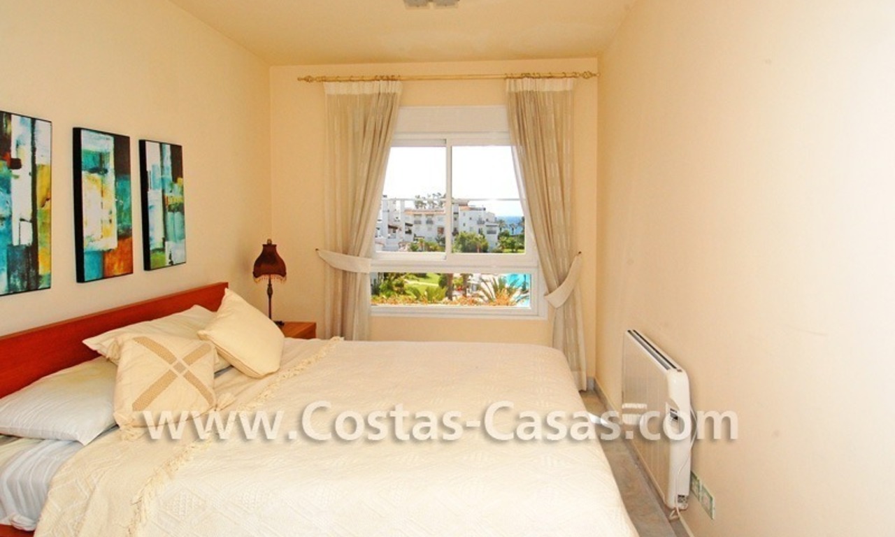 Ático de 4 dormitorios a la venta en complejo en primera línea de playa en Marbella 15