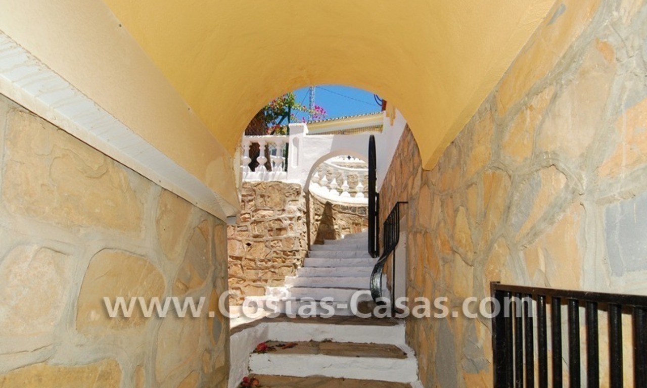 Ganga! Villa de estilo andaluz a la venta en Marbella 8