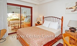 Apartamento de lujo para comprar en complejo en primera línea de playa, La Nueva Milla de Oro, Marbella - Estepona 6