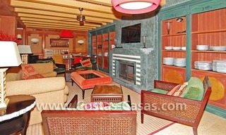 Apartamento de lujo para comprar en complejo en primera línea de playa, La Nueva Milla de Oro, Marbella - Estepona 14