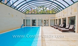 Apartamento de lujo para comprar en complejo en primera línea de playa, La Nueva Milla de Oro, Marbella - Estepona 17