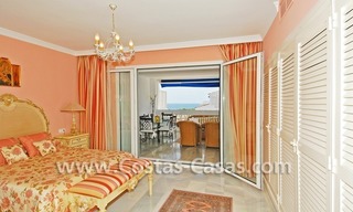Apartamento de lujo en primera línea de playa a la venta en Puerto Banus – Marbella 6