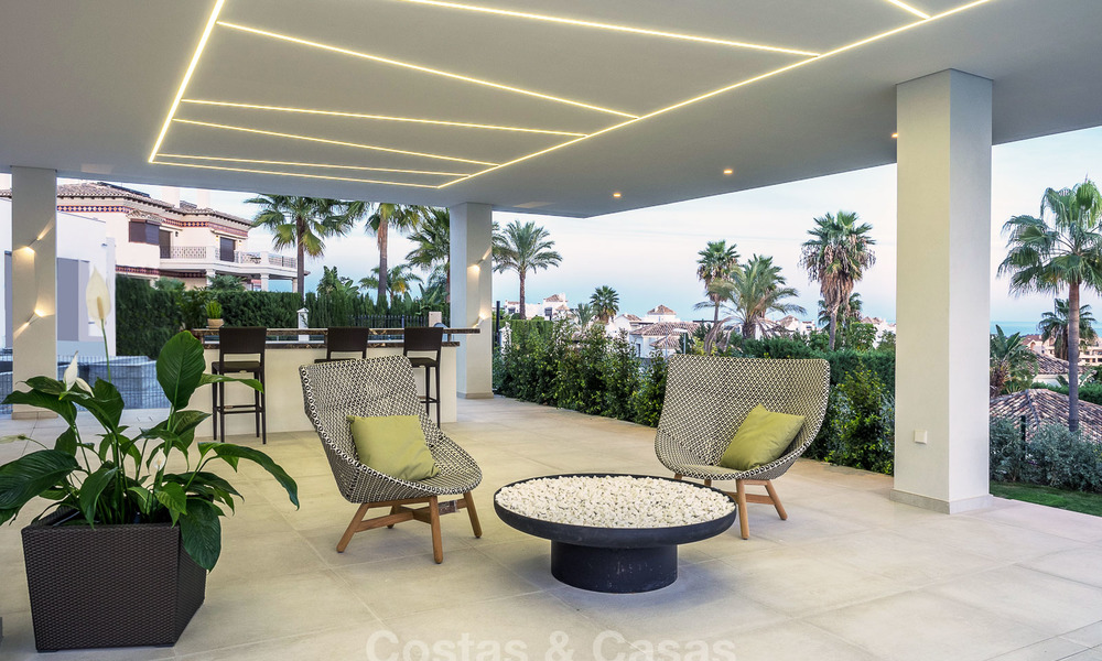 Nuevos villas modernas de diseño de lujo en venta, Marbella - Benahavis, con vistas al golf y mar 7058
