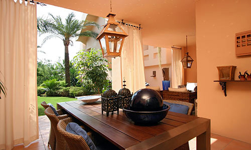 Apartamento de lujo en venta en la Milla de Oro en Marbella 