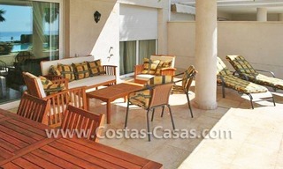 Apartamento a la venta en primera línea de playa en La nueva Milla de Oro entre Marbella y Estepona centro 9