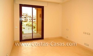 Apartamento de lujo, primera línea de playa, ubicado en complejo frontal al mar, la Nueva Milla de Oro, Marbella - Estepona 15