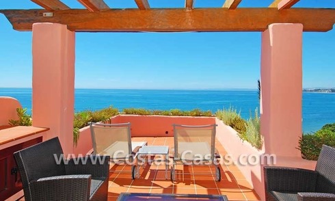 Apartamento ático de lujo a la venta, complejo situado en primera línea de playa, la Nueva Milla de Oro, Marbella - Estepona 
