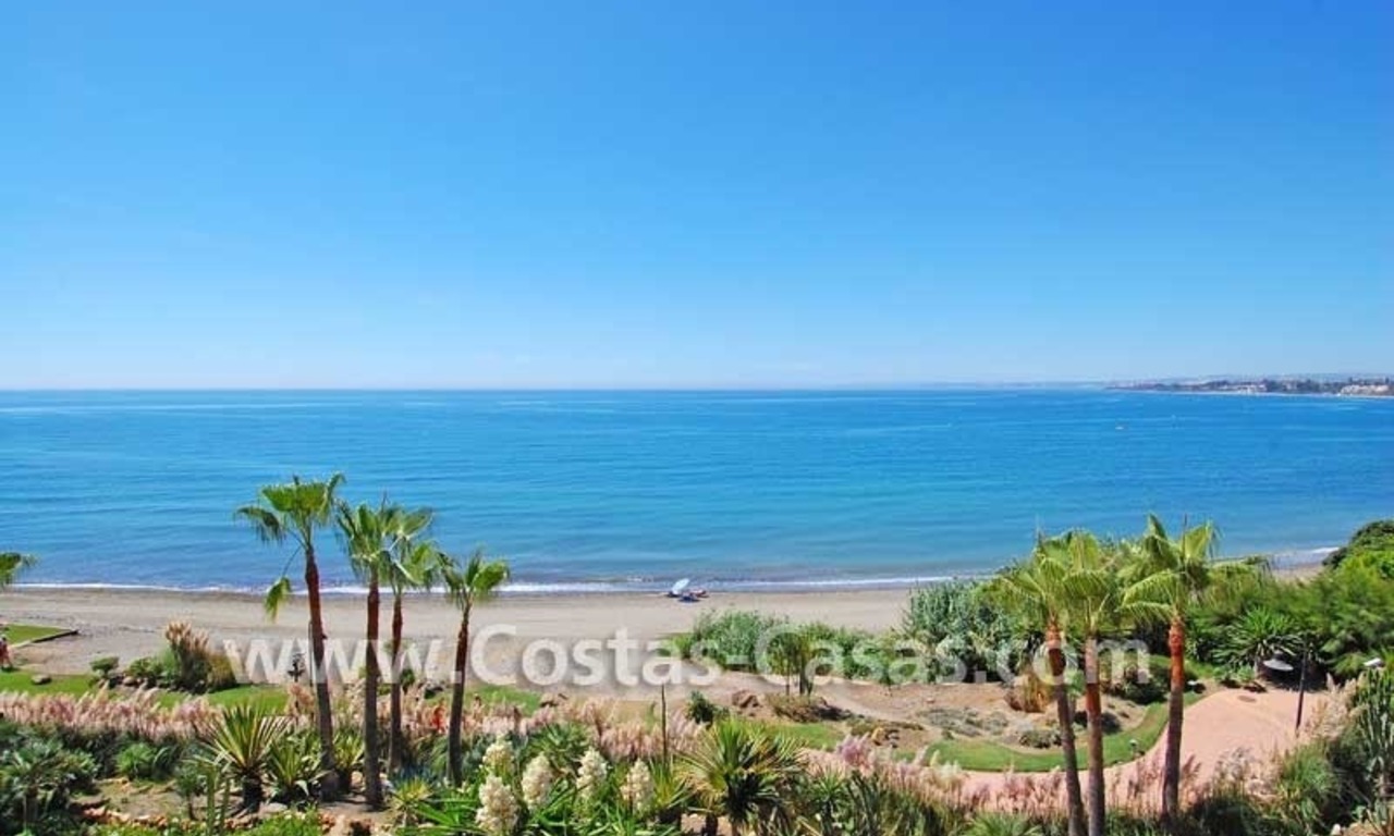 Apartamento ático de lujo a la venta, complejo situado en primera línea de playa, la Nueva Milla de Oro, Marbella - Estepona 6