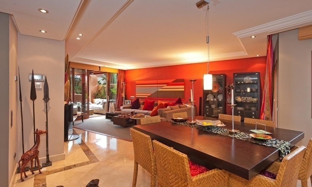Apartamento ático de lujo a la venta en complejo situado en primera línea de playa en la Nueva Milla de Oro, Marbella - Estepona 9