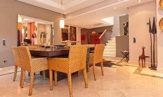 Apartamento ático de lujo a la venta en complejo situado en primera línea de playa en la Nueva Milla de Oro, Marbella - Estepona 10