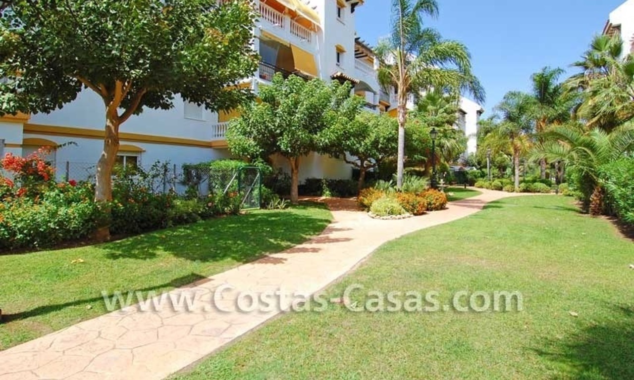 Apartamento de golf situado, planta baja en venta, Puerto Banús – Marbella – Nueva Andalucía 7