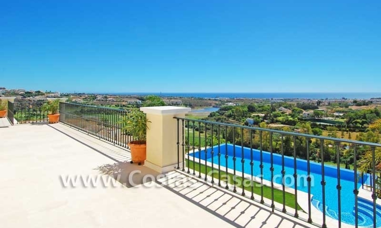 Villa de lujo en venta, exclusivo complejo de golf, Nueva Milla de Oro, Puerto Banús - Marbella, Benahavis - Estepona 26