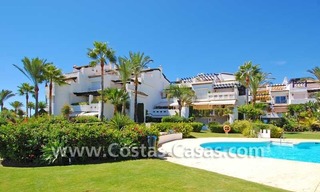 Apartamento de lujo, planta baja, primera línea de playa, frente a la playa, Nueva Milla de Oro, Marbella - Estepona 19