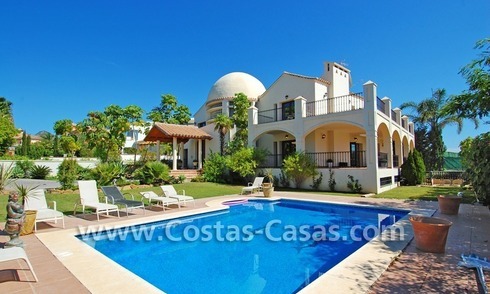 Villa de lujo en venta, exclusivo complejo de golf, Nueva Milla de Oro, Puerto Banús - Marbella, Benahavis - Estepona 