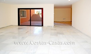 Villa de estilo clásico andaluz en venta, complejo de golf, Nueva Milla de Oro, Puerto Banús - Marbella, Benahavis - Estepona 19