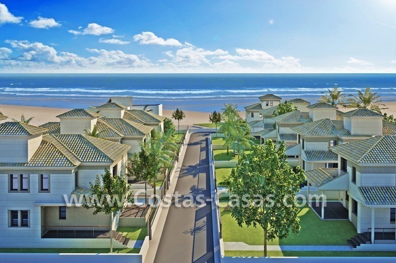 Villas en primera linea de playa en venta, Marbella - Costa del Sol