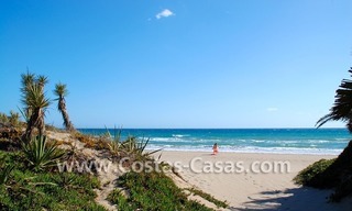 Villas en primera linea de playa en venta, Marbella - Costa del Sol 13