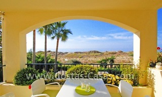 Apartamento en primera línea de playa a la venta en Marbella 0