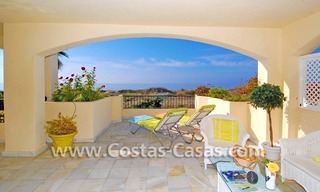 Apartamento en primera línea de playa a la venta en Marbella 1