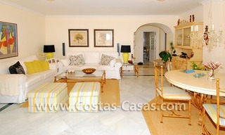 Apartamento en primera línea de playa a la venta en Marbella 12