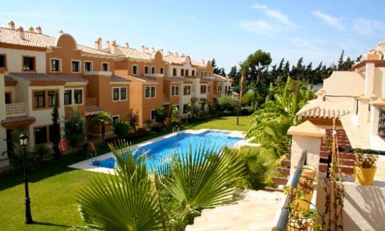 Apartamentos y áticos de lujo en venta en San Pedro - Marbella 1
