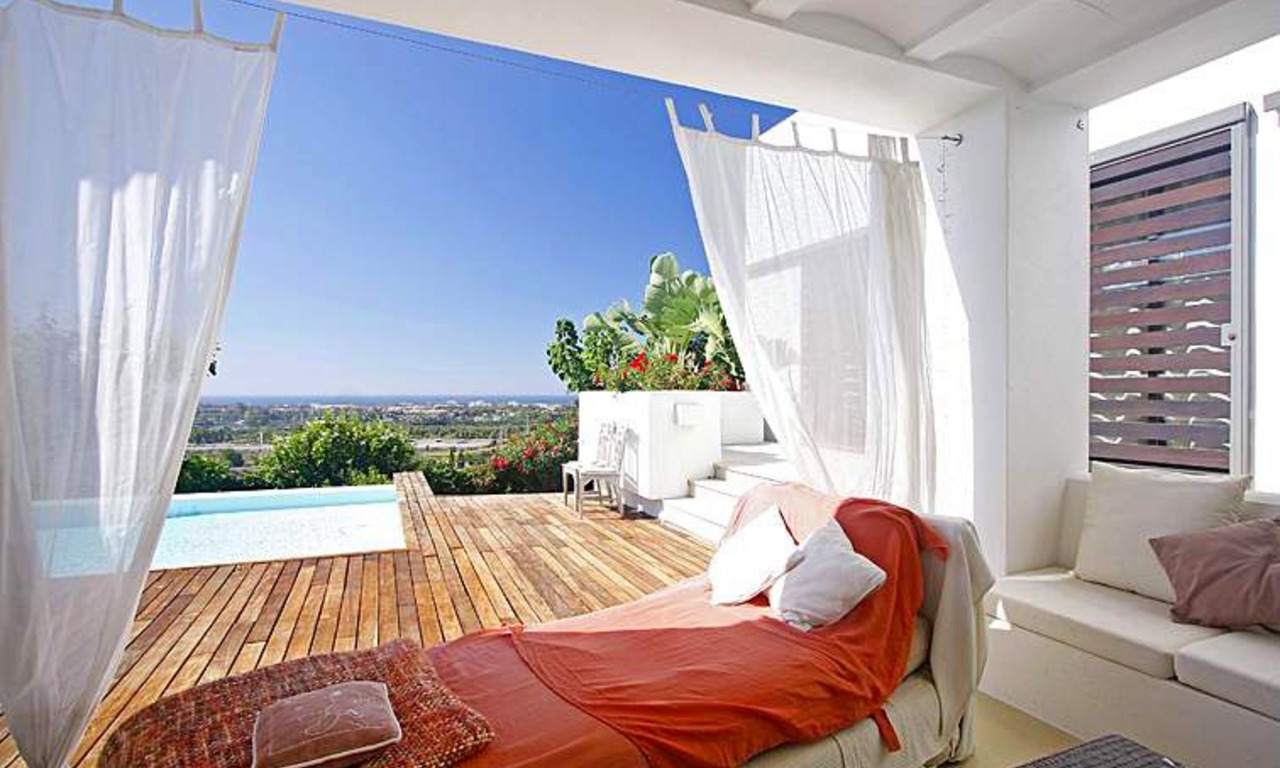 Villa de estilo moderno contemporáneo en venta en la zona de Marbella - Benahavis 3