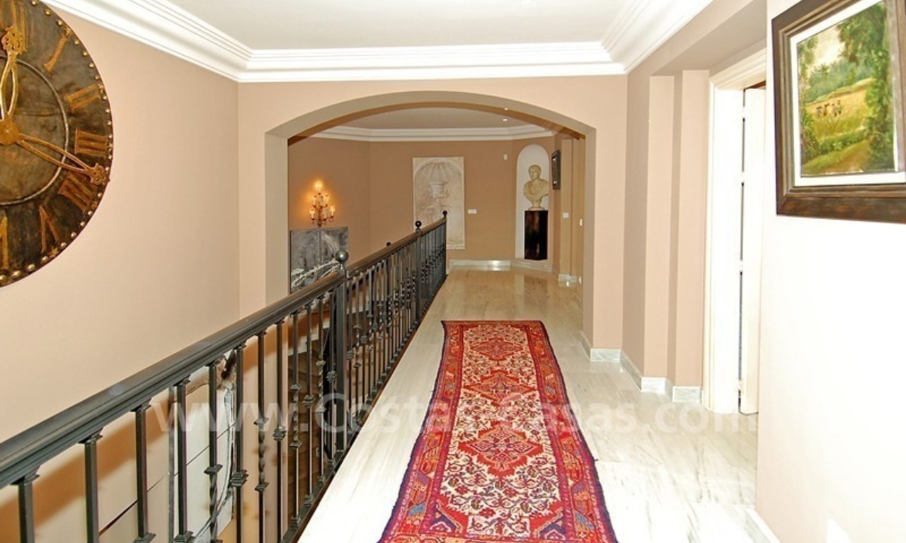 Villa de lujo de estilo clásico para comprar en Nueva Andalucía - Puerto Banus - Marbella 19