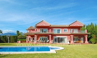 Villa de lujo de estilo clásico para comprar en Nueva Andalucía - Puerto Banus - Marbella 1