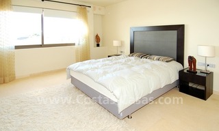 Apartamento de golf de estilo moderno a la venta en resort de golf de 5*, Benahavis - Estepona - Marbella 8