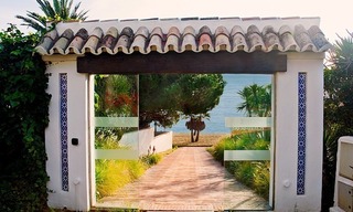 Apartamento de lujo único frontal al mar a la venta en Puerto Banus – Marbella 18