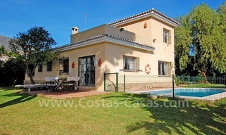 Villa de estilo rústica para comprar en la Milla de Oro en Marbella 3