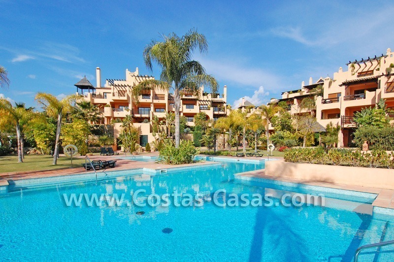 Ganga, lujoso apartamento de golf en venta en un complejo de golf entre Marbella y Estepona centro