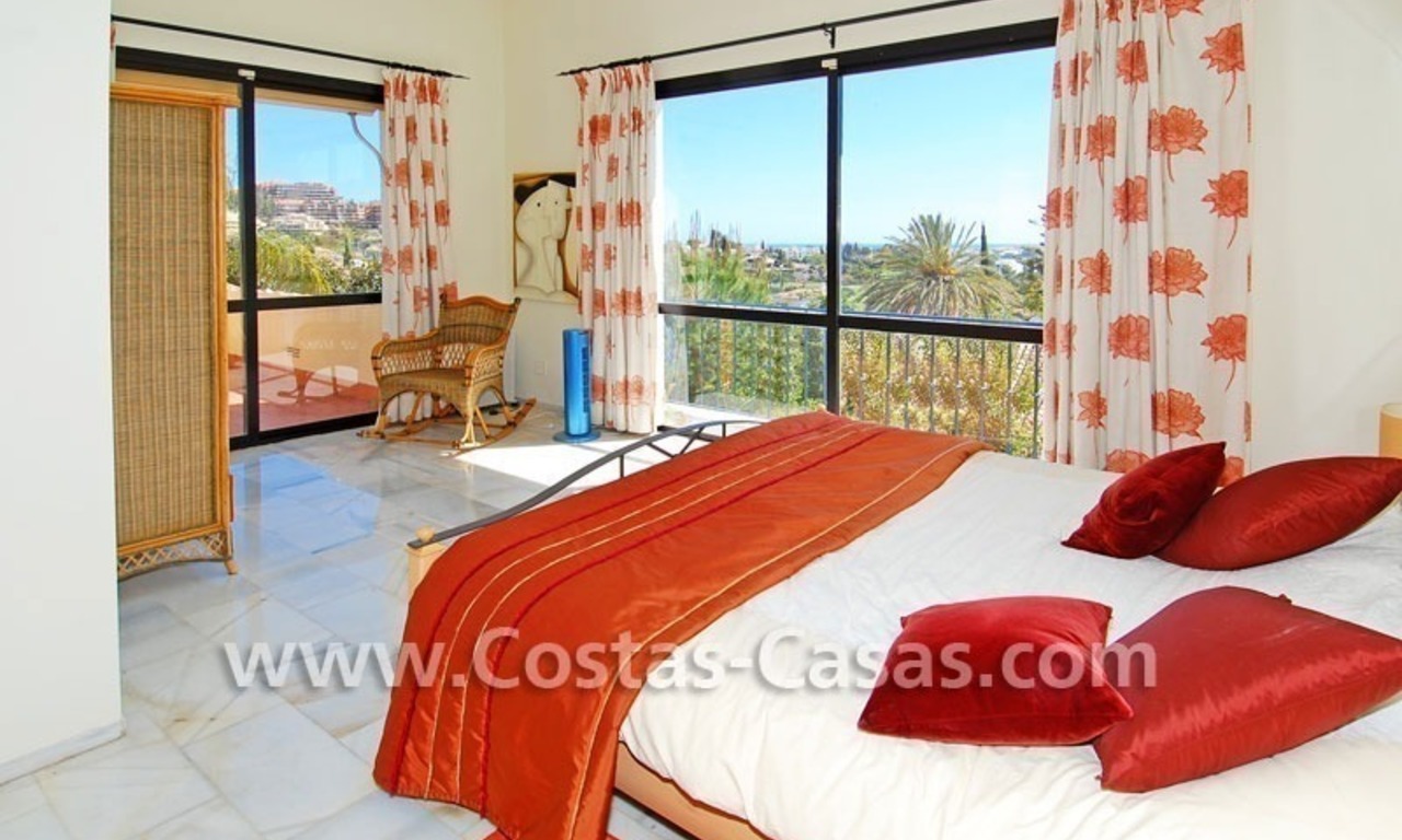 Villa de estilo andaluz para comprar en Nueva Andalucía - Marbella 19