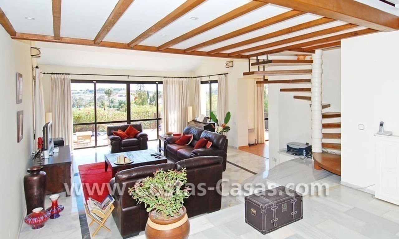 Villa de estilo andaluz para comprar en Nueva Andalucía - Marbella 9