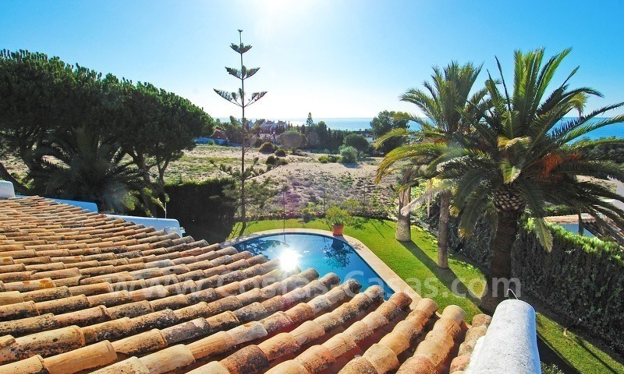 Villa en la playa a la venta en Marbella este 1