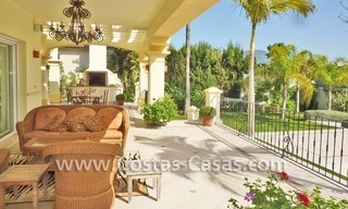 Villa de lujo frente al campo de golf en venta en Nueva Andalucía, Marbella 14